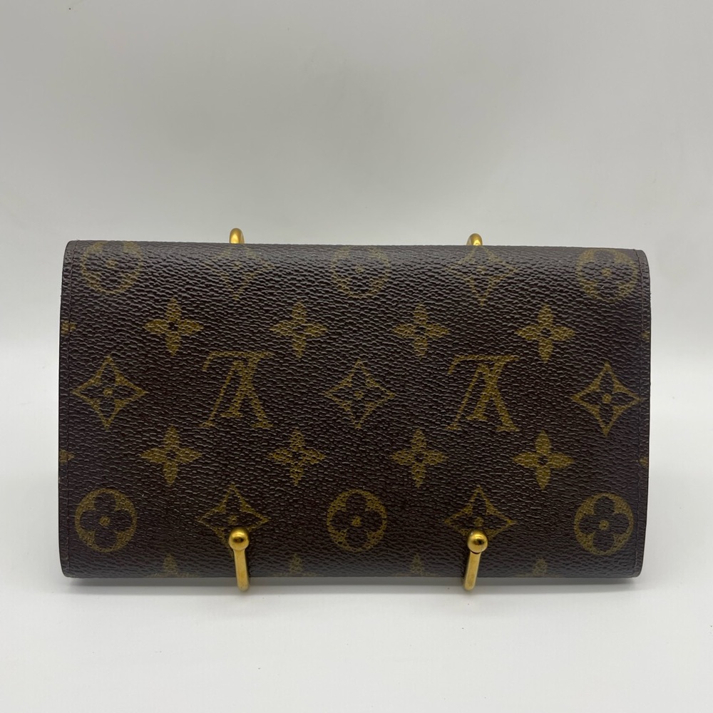 Louis Vuitton Monogram Long Wallet - Picture 2 of 13